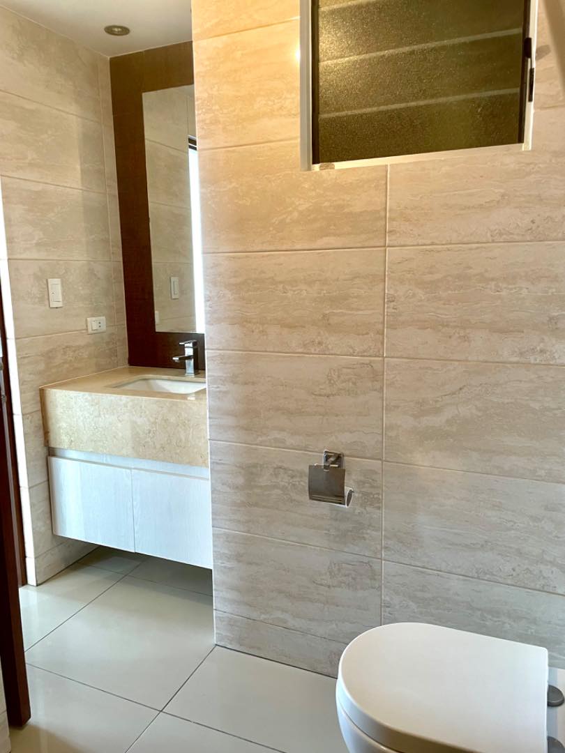 Departamento en Entre 2do y 3er anillo Norte en Santa Cruz de la Sierra 2 dormitorios 2 baños 1 parqueos Foto 9