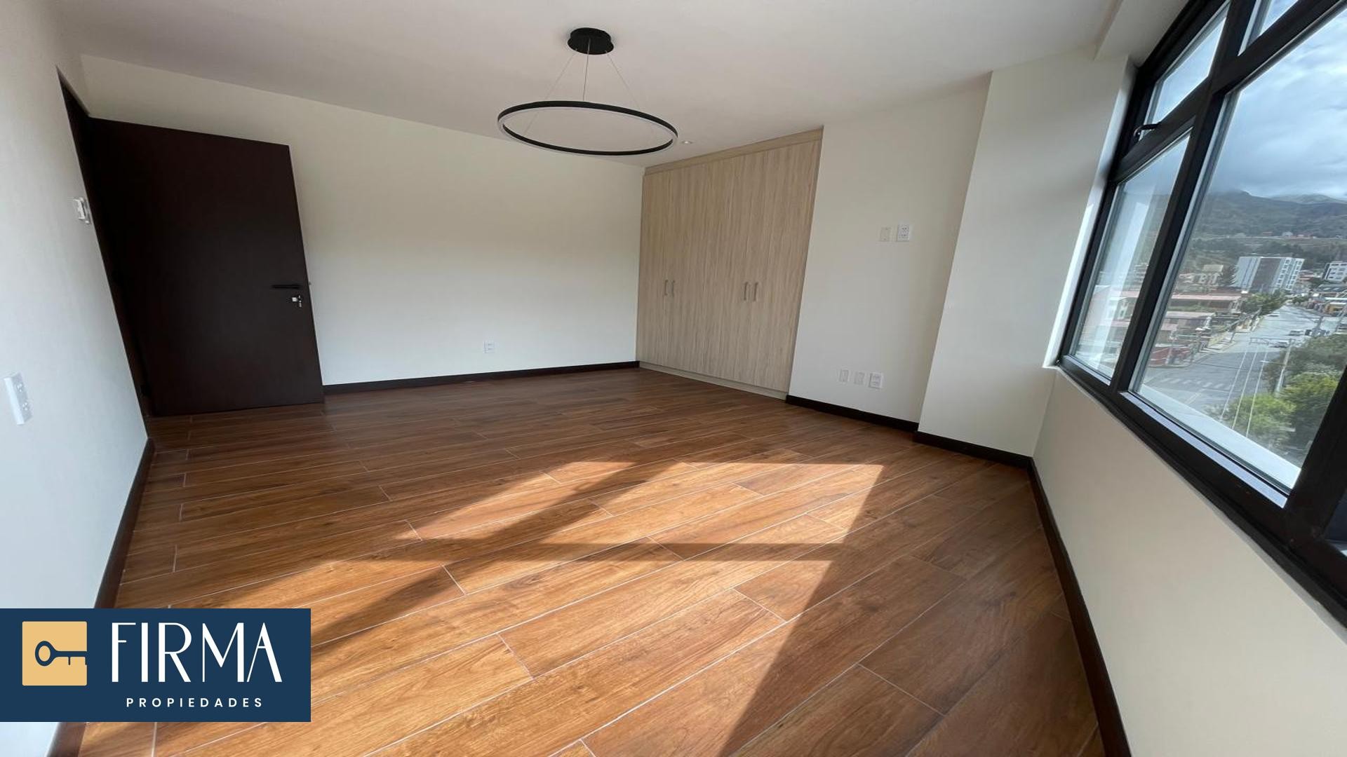 Departamento en VentaDEPARTAMENTO EN VENTA A ESTRENAR EN ACHUMANI CON TERRAZA PRIVADA 3 dormitorios 4 baños 1 parqueos Foto 3