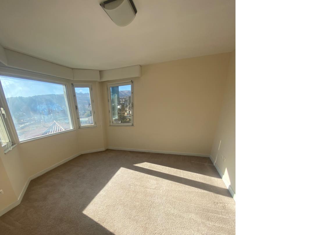 Casa en VentaCalle 15 de Calacoto y Costanera 4 dormitorios 4 baños 2 parqueos Foto 4