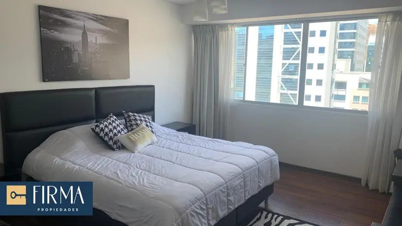 Departamento en Calacoto en La Paz 3 dormitorios 4 baños 1 parqueos Foto 5