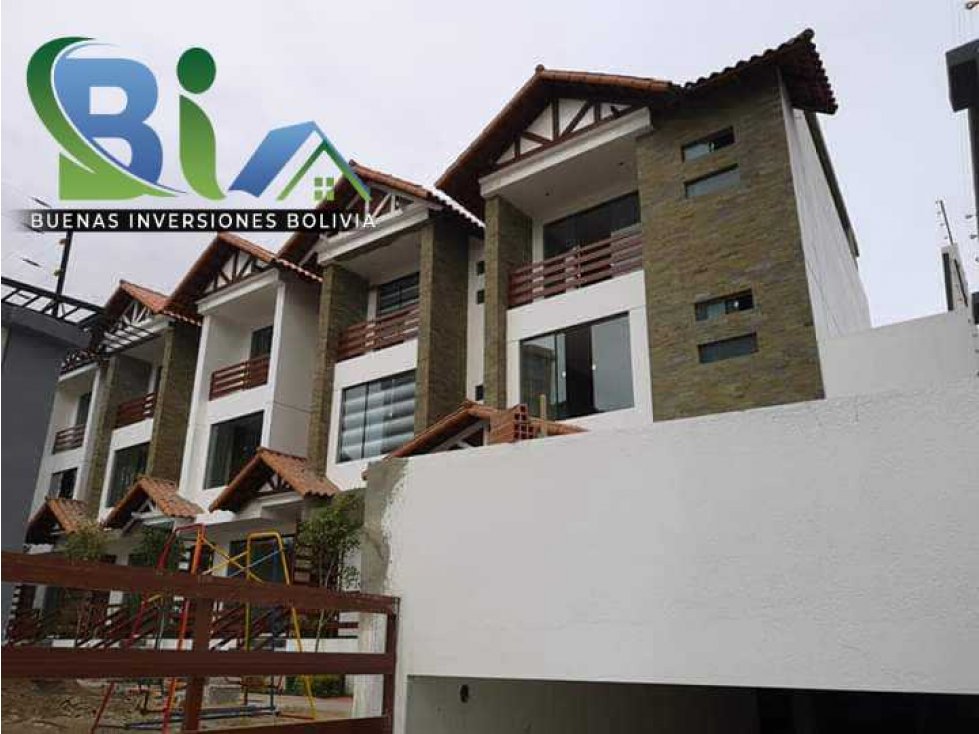 Casa en Queru Queru en Cochabamba 4 dormitorios 5 baños 2 parqueos Foto 2