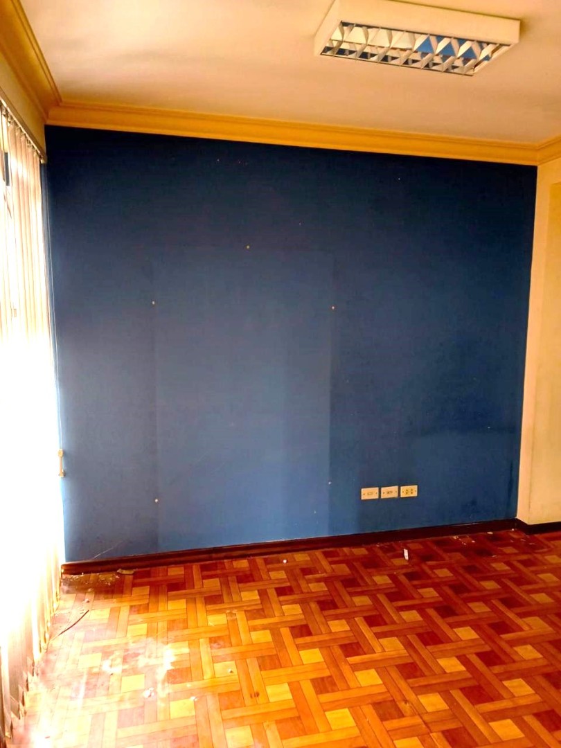 Oficina en VentaCONSULTORIO EN VENTA AV. ARCE Foto 11