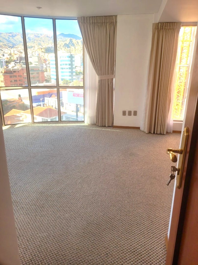 En Alquiler a Bs 9,000 Foto 5