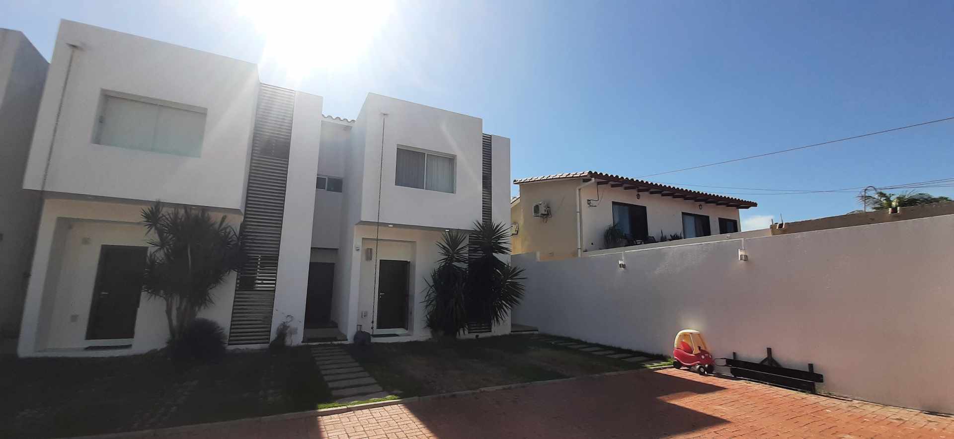 Casa en VentaCONDOMINIO LAS PALMERAS  3 dormitorios 4 baños 2 parqueos Foto 6