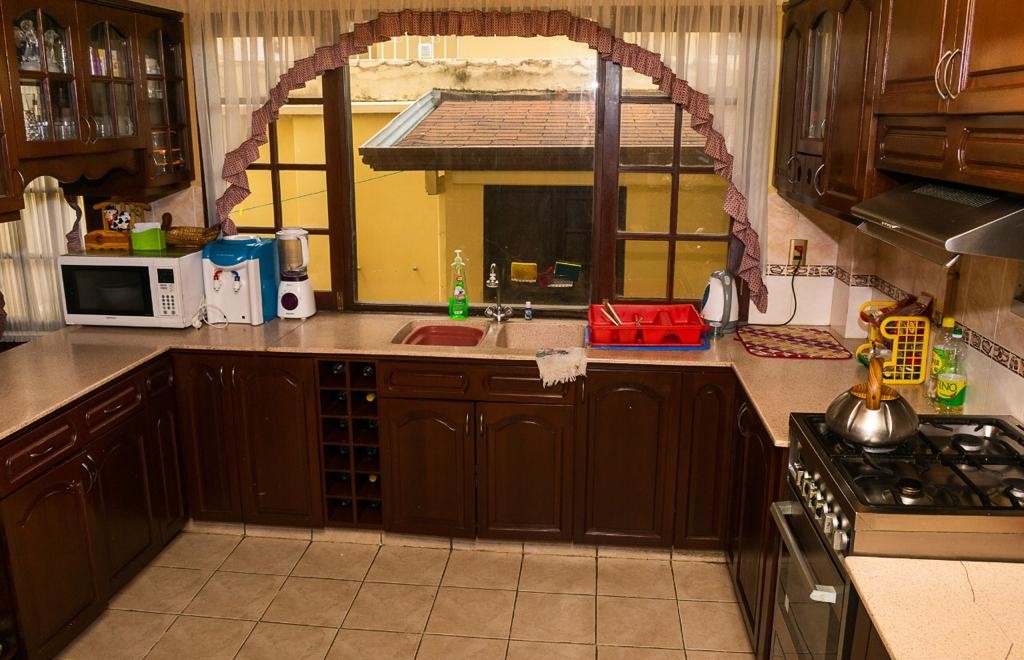 Casa en Irpavi en La Paz 5 dormitorios 5 baños 2 parqueos Foto 12