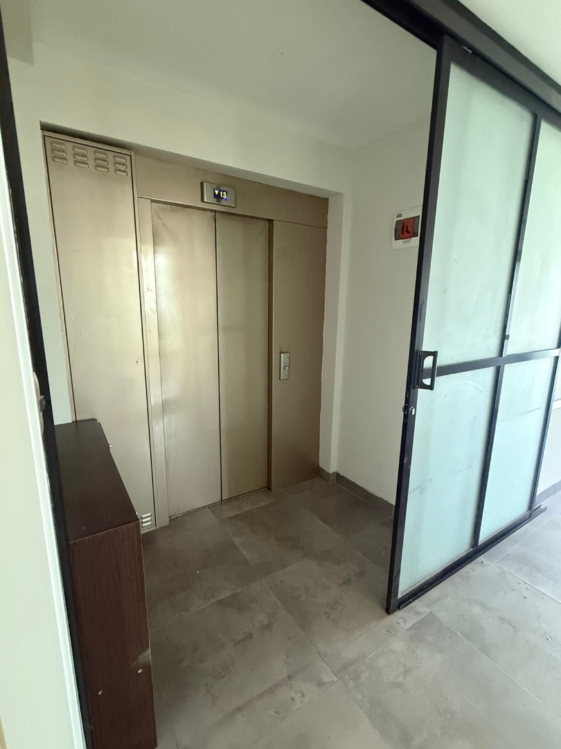 Departamento en VentaCalle Fernando Guachalla, entre 20 de octubre y 6 de agosto 3 dormitorios 2 baños 1 parqueos Foto 6