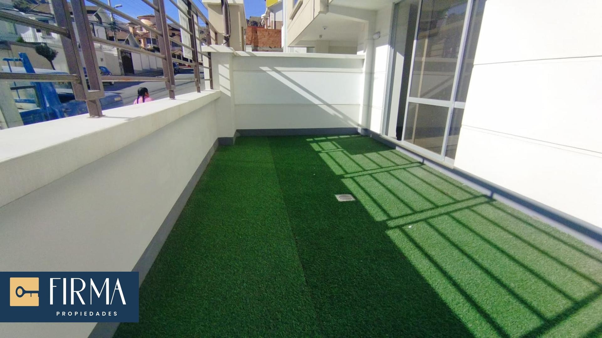 Departamento en VentaDEPARTAMENTO EN VENTA EN ACHUMANI CON TERRAZA PRIVADA 2 dormitorios 2 baños 1 parqueos Foto 2