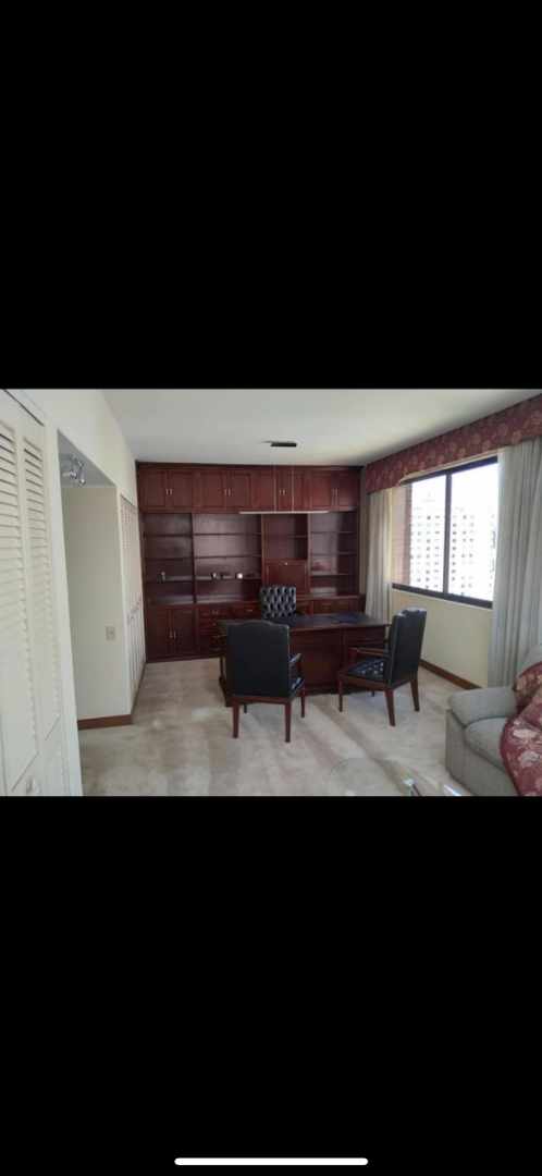 Departamento en AlquilerEdificio Multicentro, Av Arce, Sopocachi  3 dormitorios 3 baños 2 parqueos Foto 6