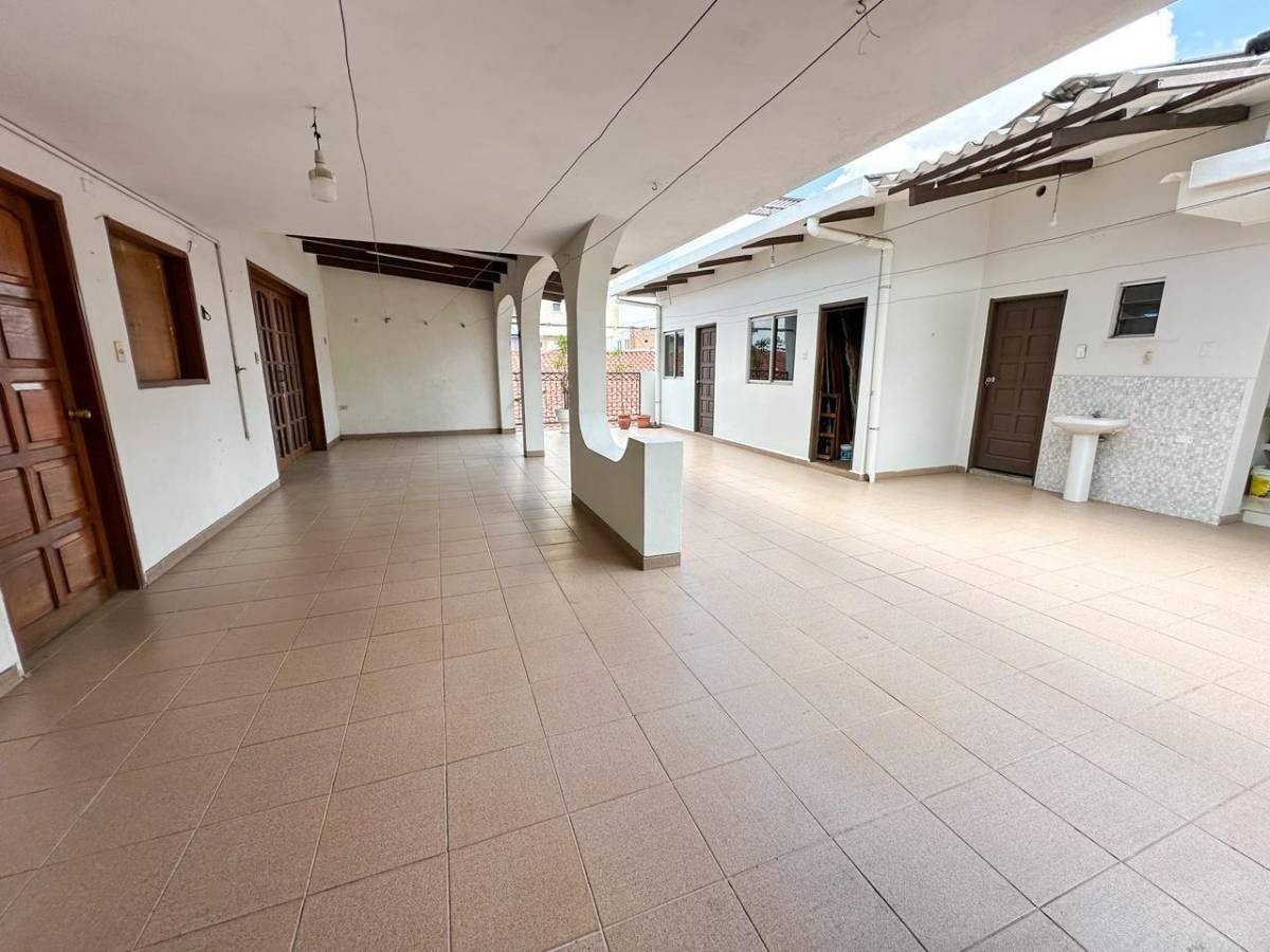 Departamento en Centro en Santa Cruz de la Sierra 1 dormitorios 1 baños  Foto 9