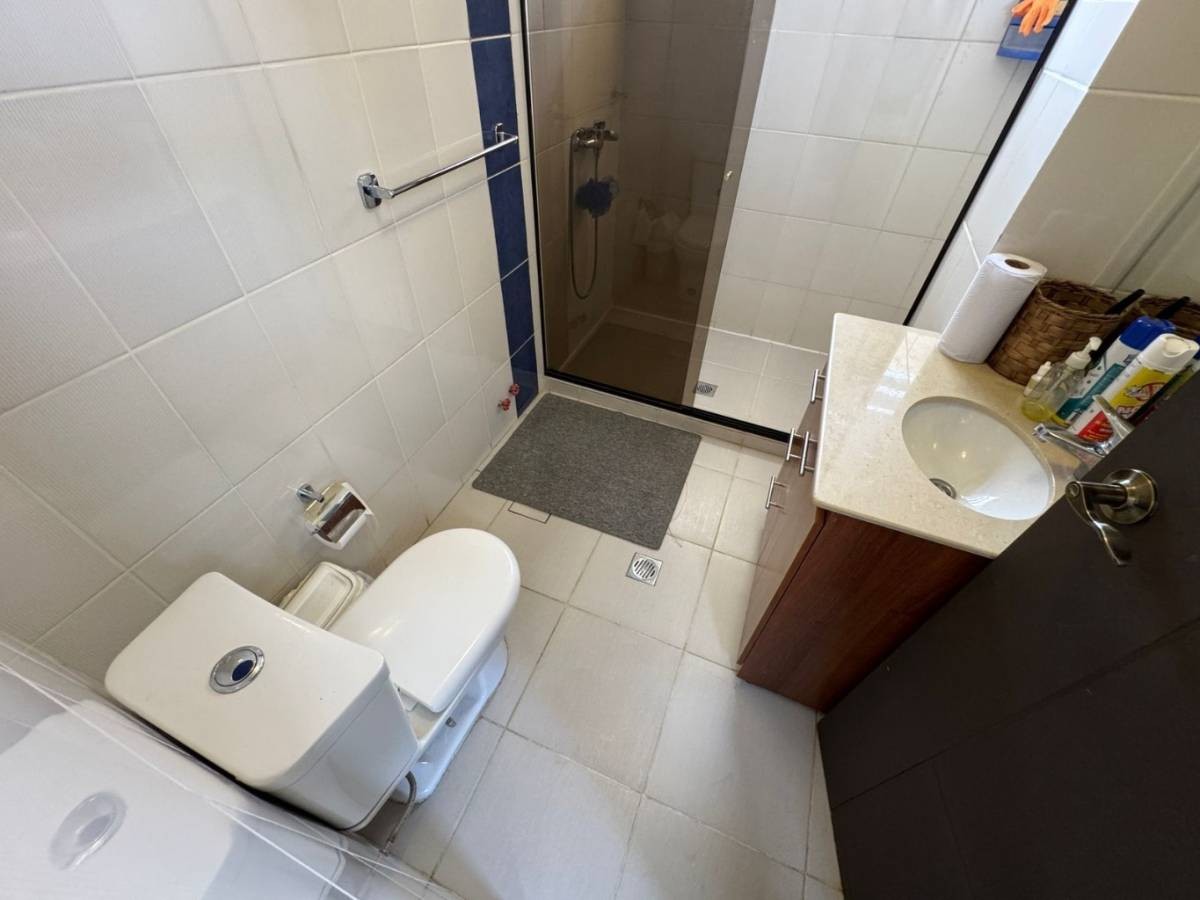 Casa en VentaACHUMANI URB. LOS ROSALES 4 dormitorios 4 baños 3 parqueos Foto 12