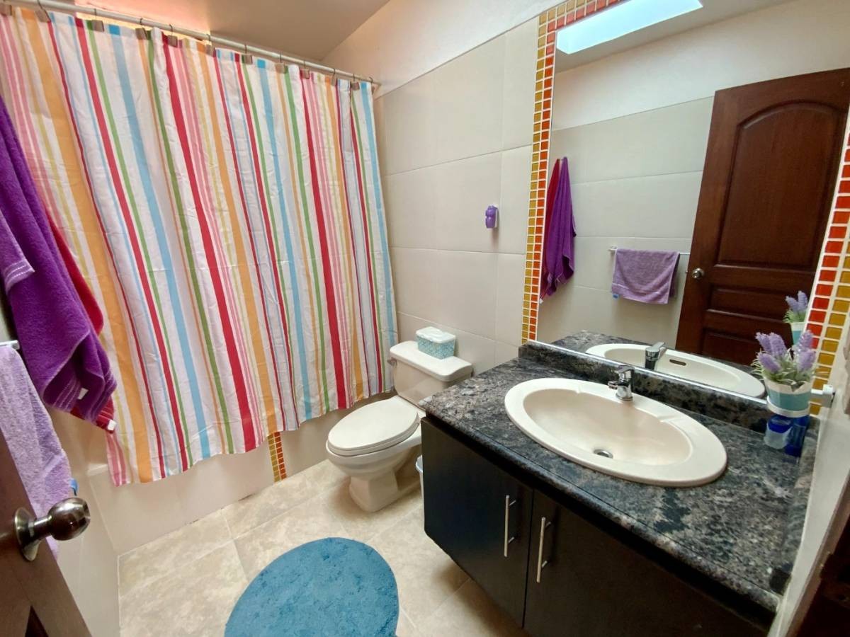 Casa en VentaLOMAS DE ACHUMANI 3 dormitorios 4 baños 2 parqueos Foto 14