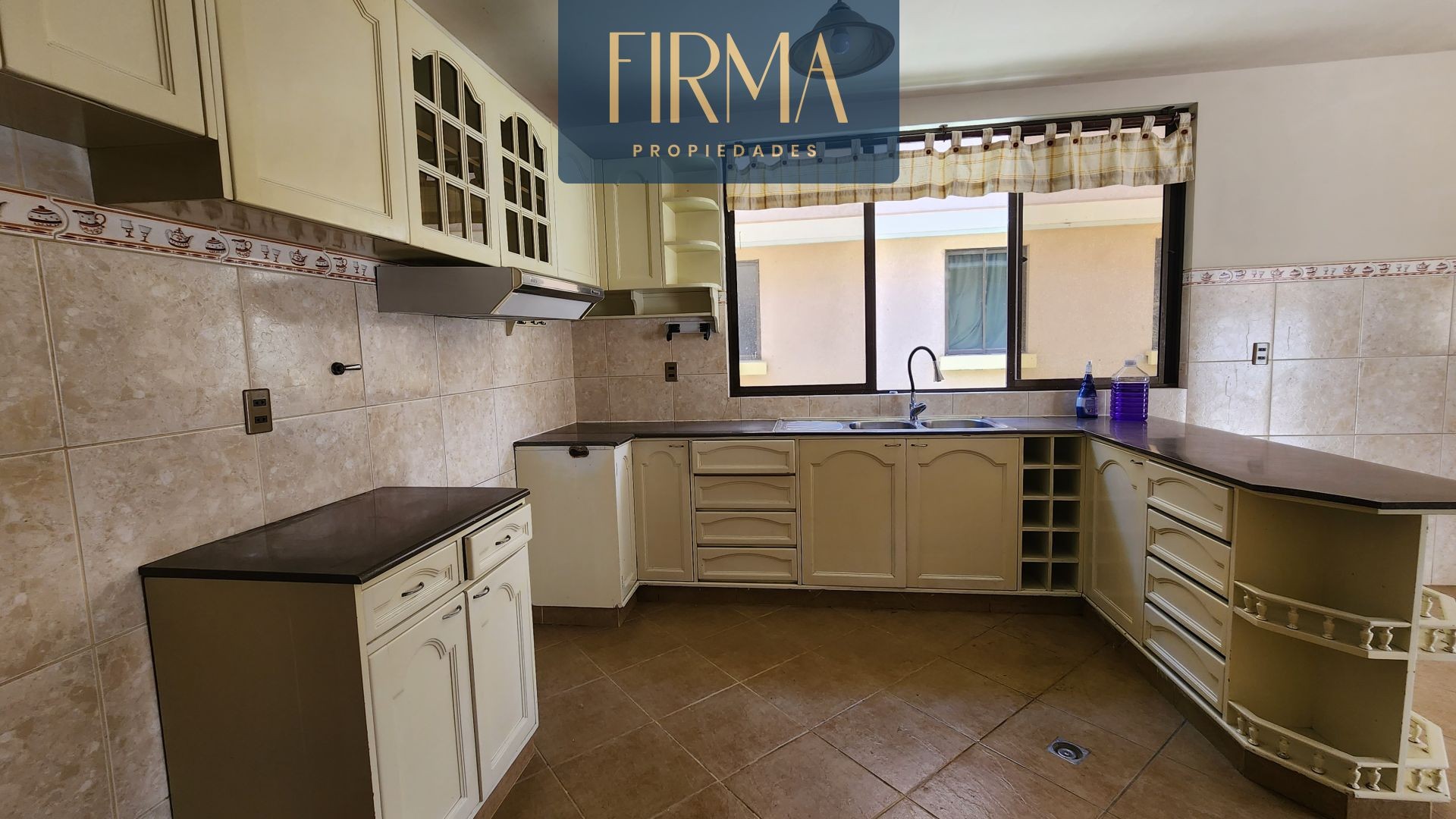 Casa ALQUILA ESTA CASA EN ACHUMANI, CALLE 29 Foto 13