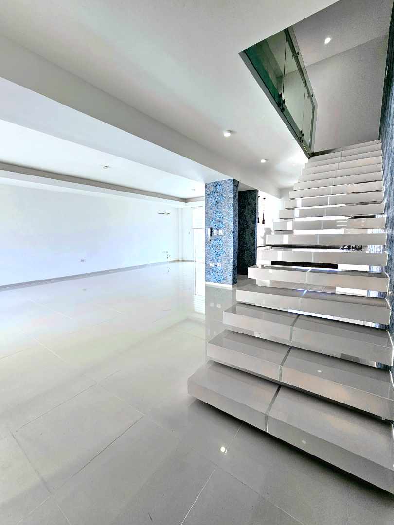 Casa en VentaUrubó 
CONDOMINIO AVENTURA 
Hermosa Casa completamente equipada! 3 dormitorios 3 baños 2 parqueos Foto 16