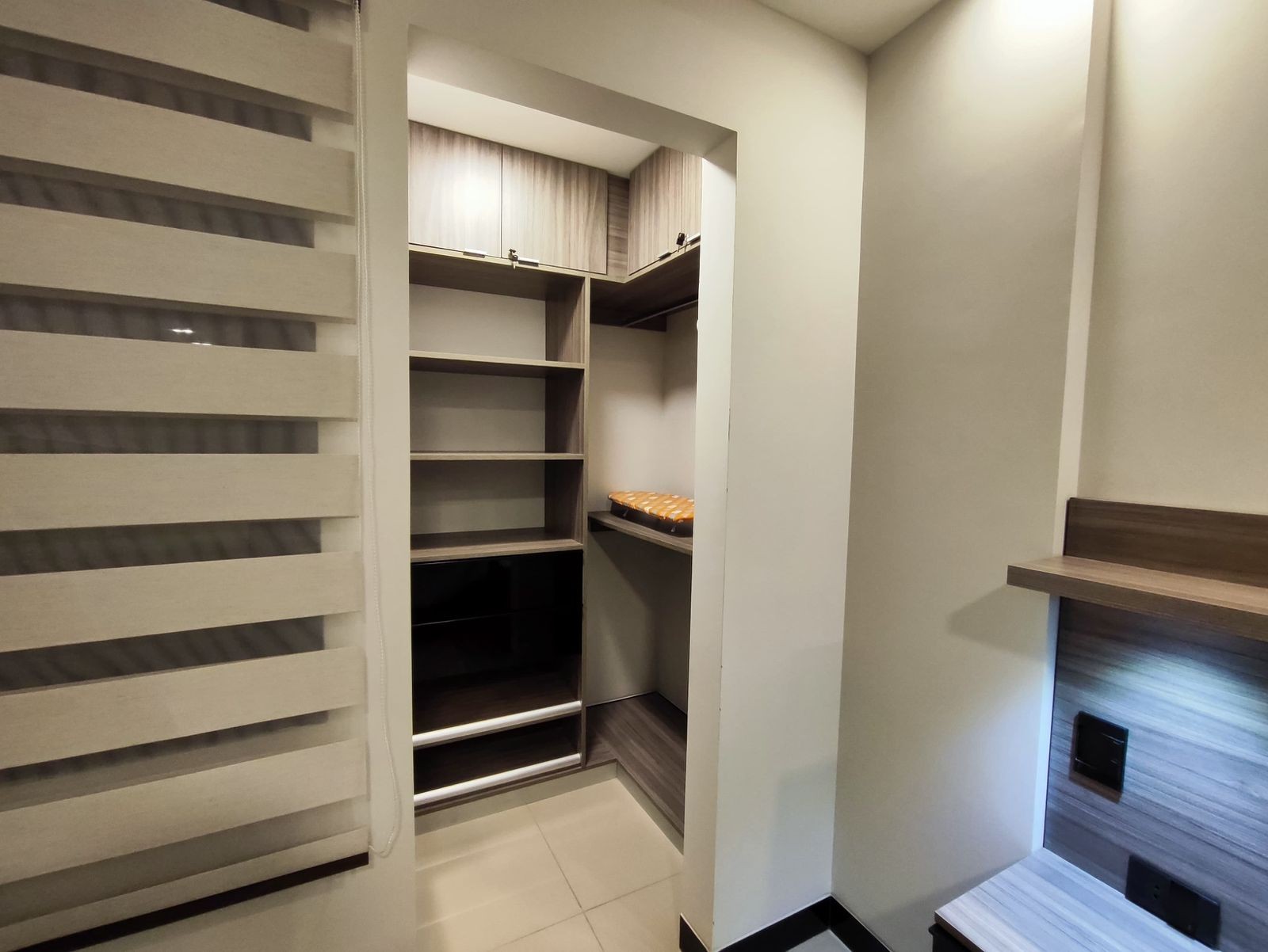 Departamento en AlquilerEn Equipetrol lujoso departamento de 2 Dormitorios Amoblado en Alquiler  3 dormitorios 2 baños 1 parqueos Foto 5