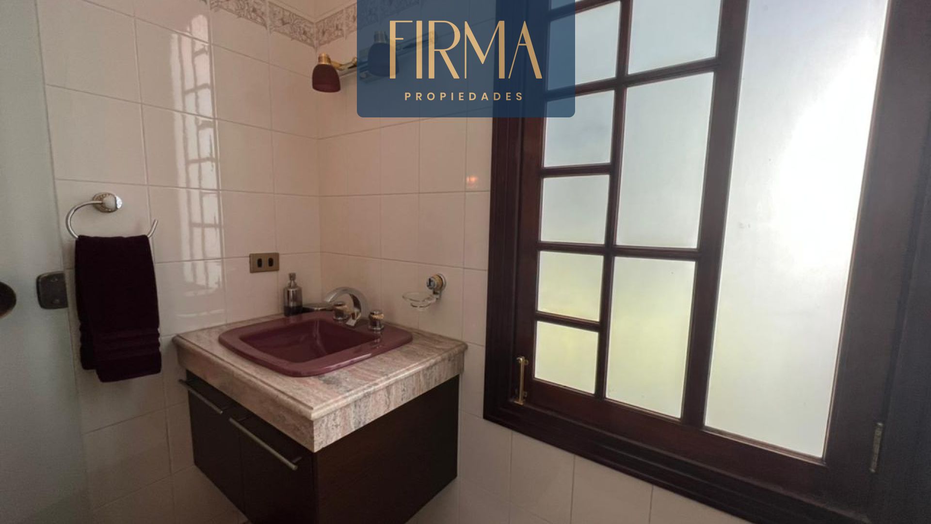 Casa en Achumani en La Paz 4 dormitorios 7 baños 5 parqueos Foto 2