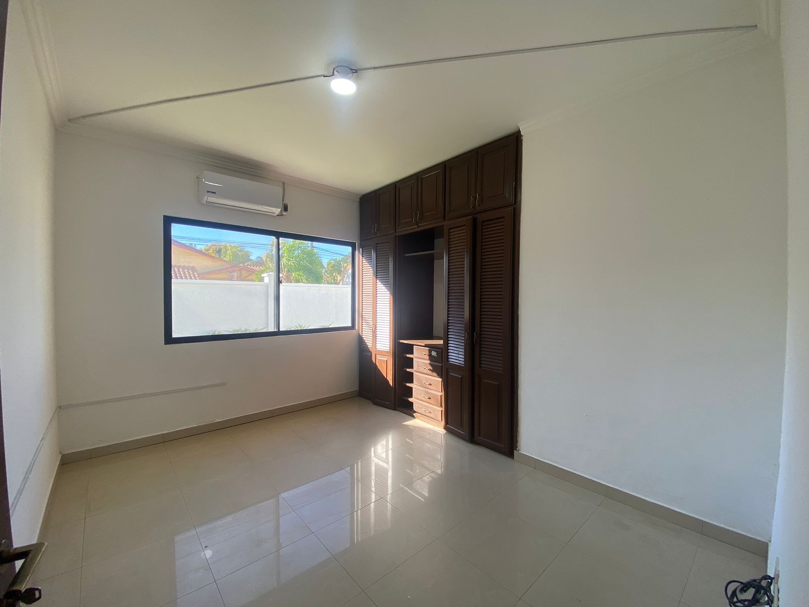 Casa en Alquiler𝐑𝐄𝐌𝐀𝐍𝐒𝐎, 𝐂𝐀𝐒𝐀 𝐄𝐍 𝐀𝐋𝐐𝐔𝐈𝐋𝐄𝐑 Foto 4