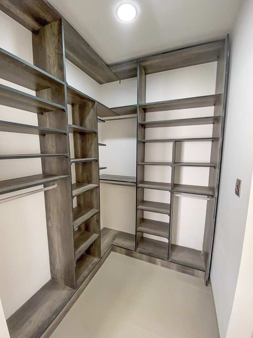 Casa en Venta<b>CASA EN VENTA SANTA CRUZ DE LA COLINA</b> 4 dormitorios 4 baños 4 parqueos Foto 17
