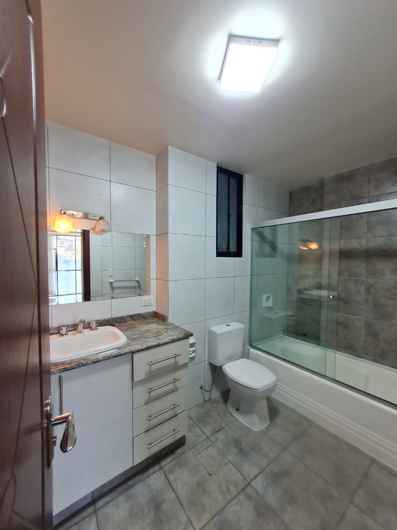 Departamento en VentaObrajes Av. H. Siles Foto 11