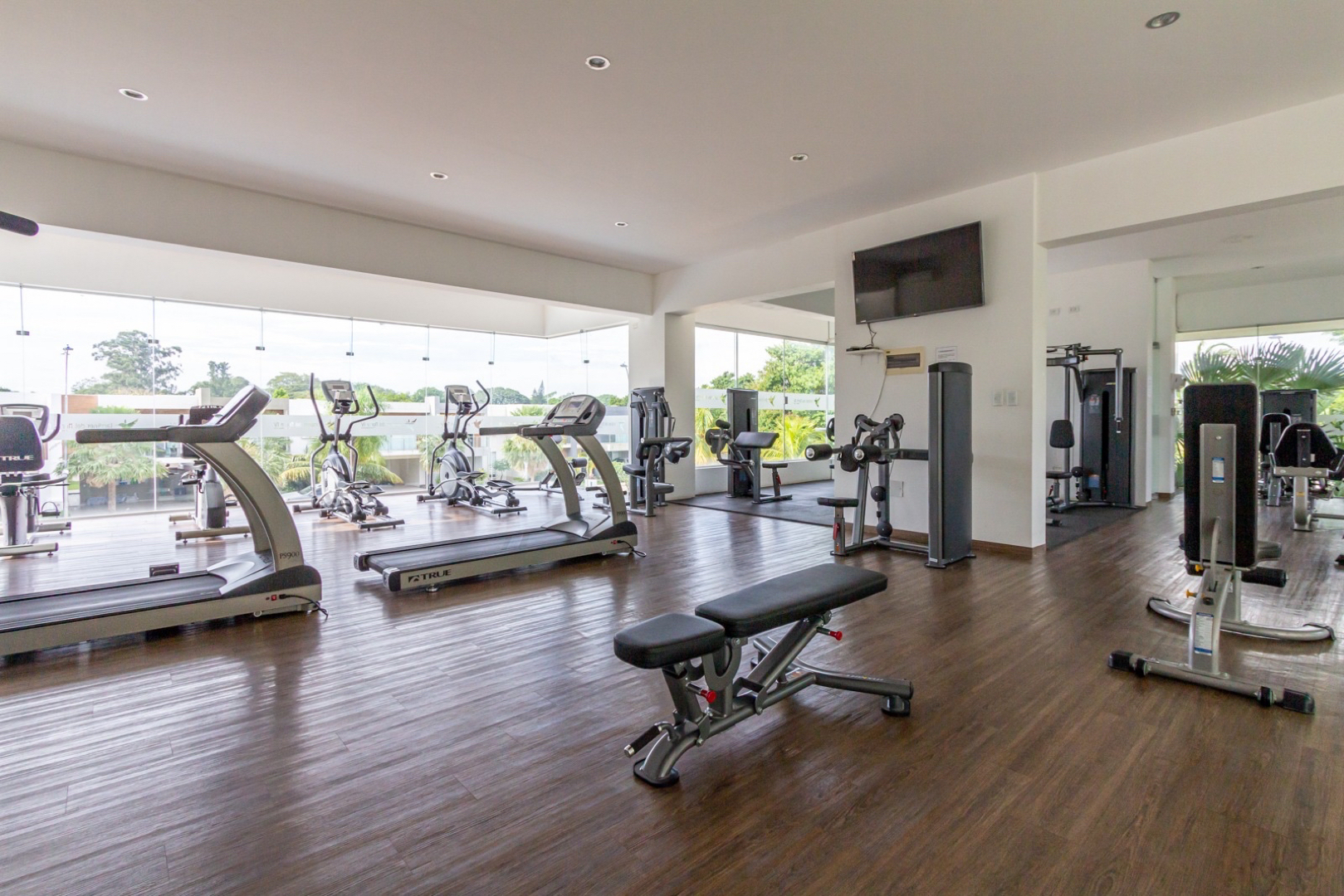 Casa en AlquilerAv. Octavo Anillo Banzer  Foto 3