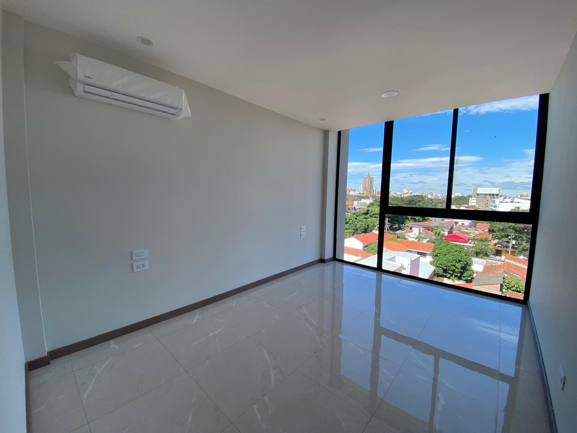 Departamento en Venta2-3 Anillo Canal Isuto Frente a Bianca Flor🌻 Foto 3