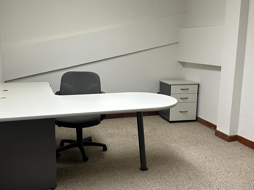 Oficina Modernas y cómodas oficinas en Calacoto Foto 6
