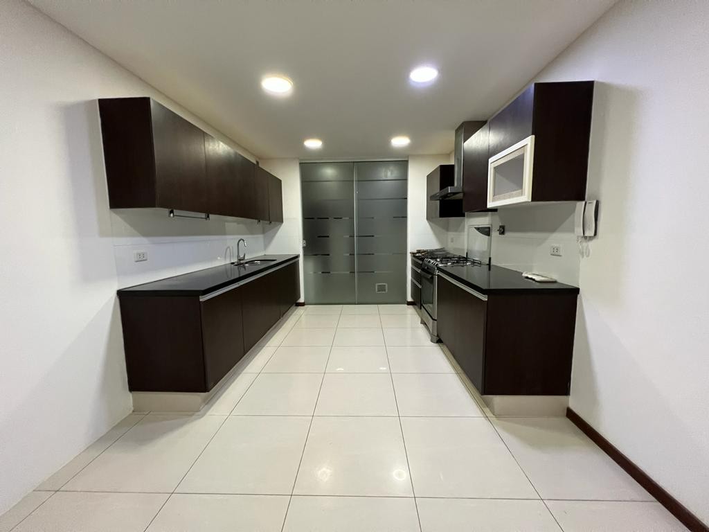 Casa en AlquilerCONDOMINIO LOS BATOS DEL URUBO 3 dormitorios 5 baños 2 parqueos Foto 17