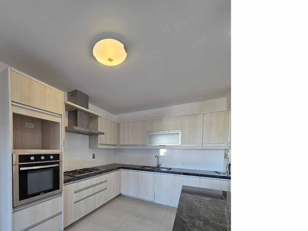 Departamento Centeo Sur
Calle Gral Daavedra entre C/Tarija y Potosí  Foto 17