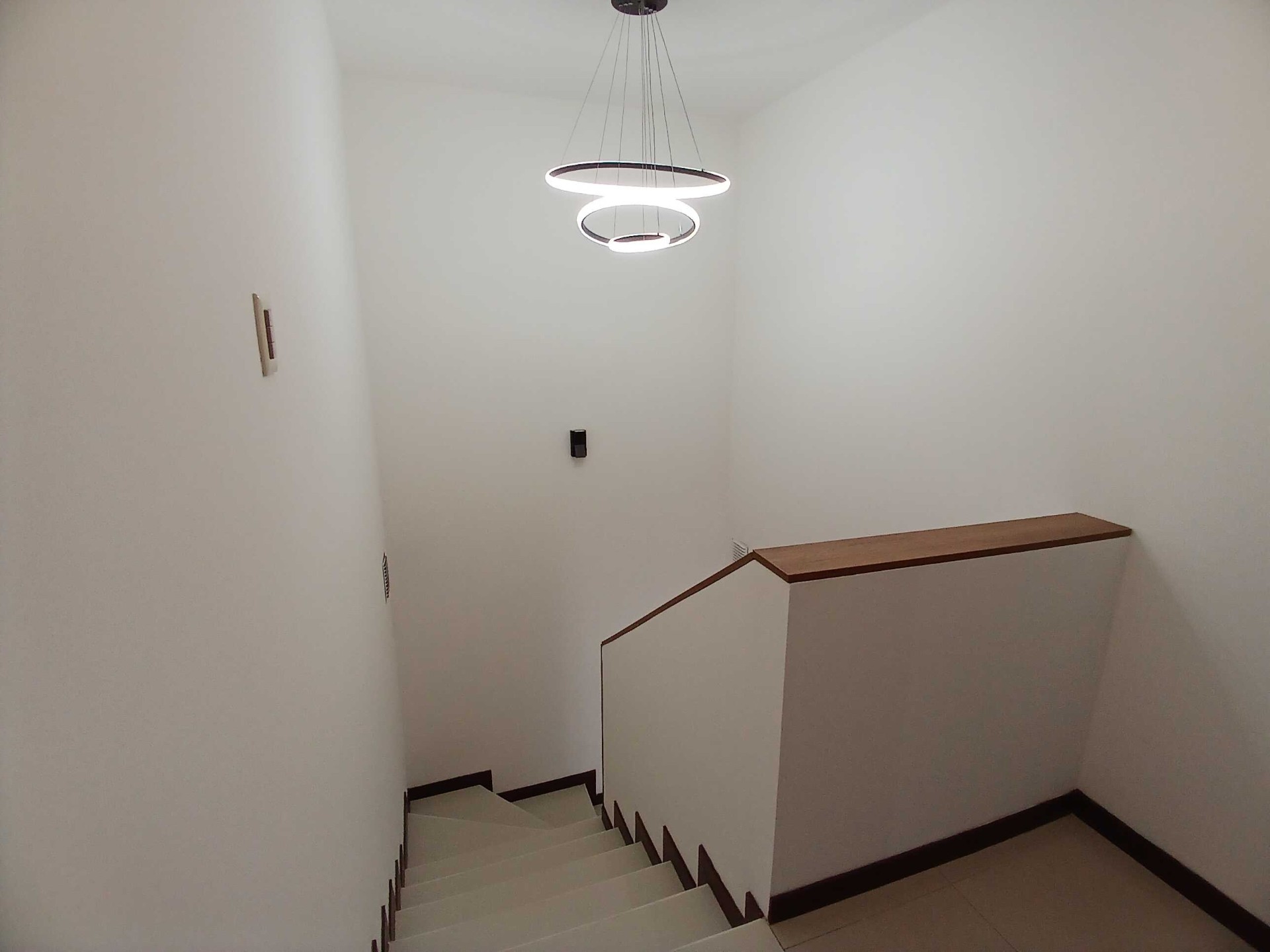 Departamento en Alquiler🏢 EN ALQUILER – DEPARTAMENTO DÚPLEX EN TORRES URBARI 2 dormitorios 2 baños 1 parqueos Foto 10