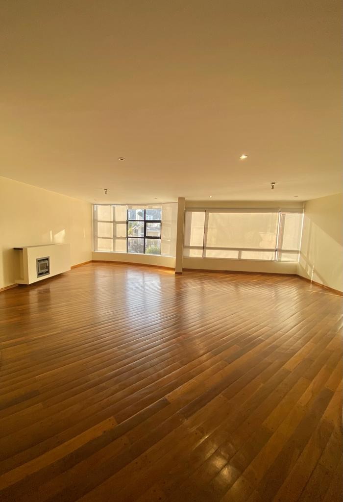 Departamento en AlquilerDepto Alquiler Edificio Exclusivo, Calacoto 
3 dormitorios, 2 garajes 3 dormitorios 4 baños 2 parqueos Foto 2