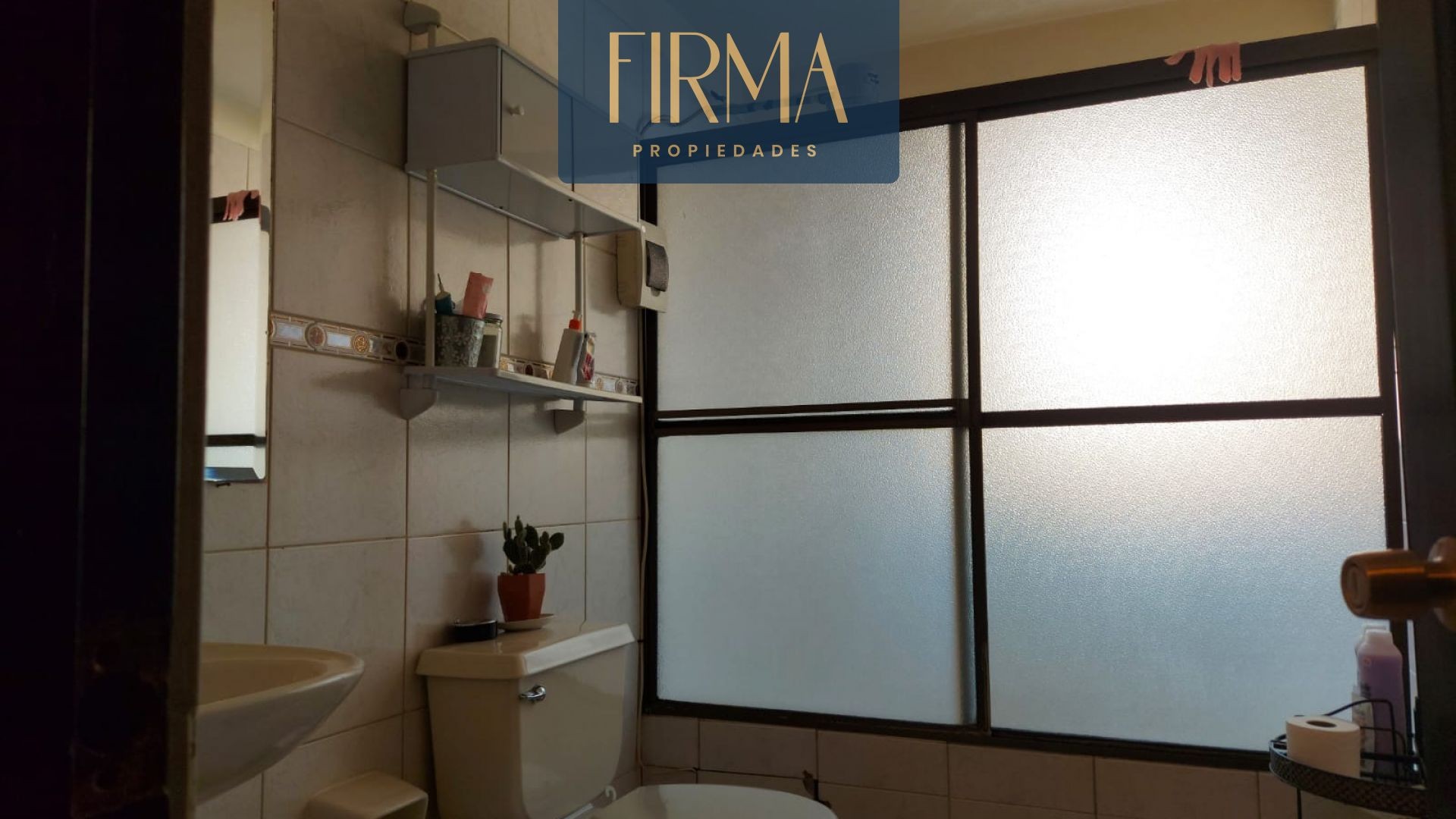 Departamento en Cota Cota en La Paz 4 dormitorios 3 baños 1 parqueos Foto 6