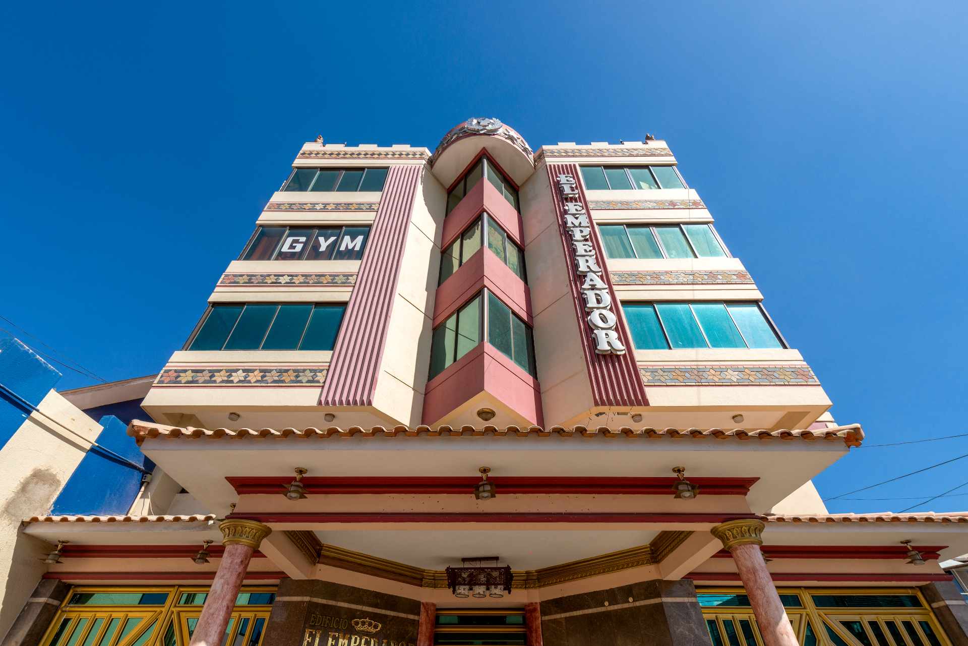 Edificio en VentaAv. Ingavi Zona Chimba Foto 19