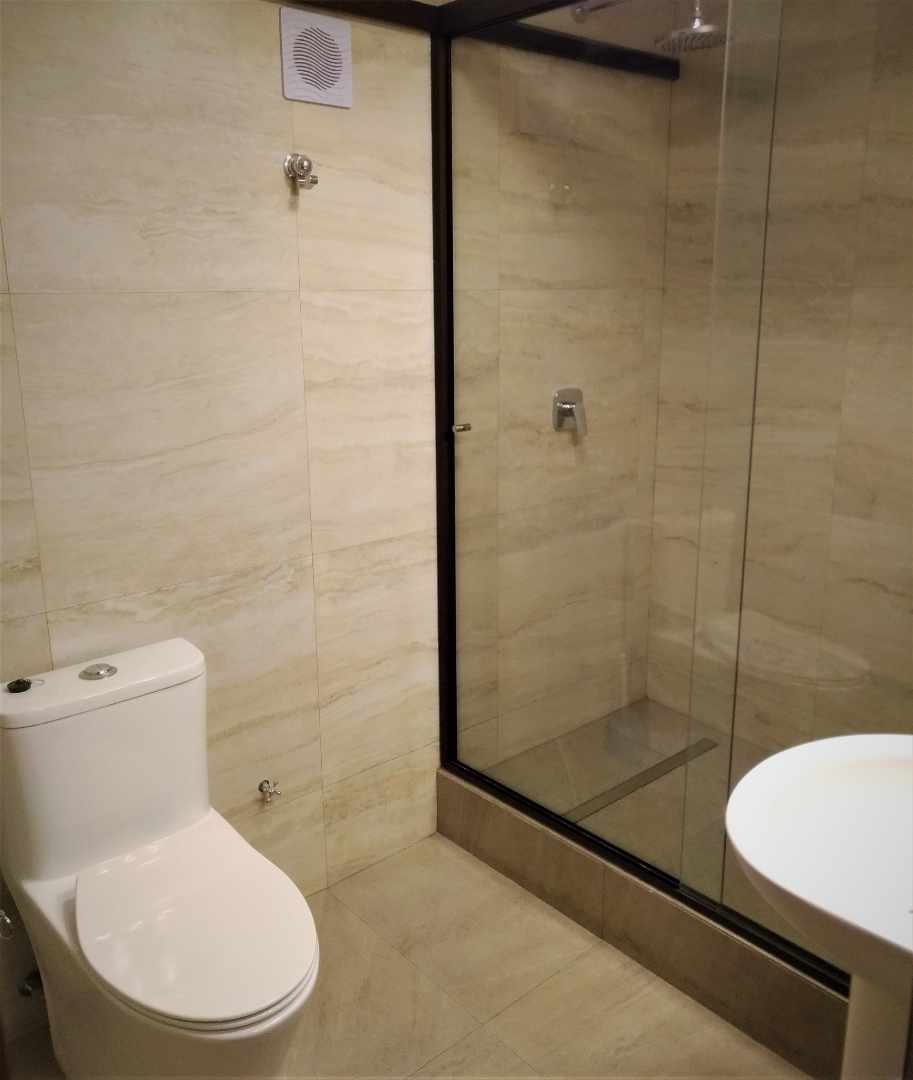 Departamento en AlquilerAv. Arce Edificio Santa Teresa San Jorge (a 1 cuadra de la UMSA) 2 dormitorios 2 baños  Foto 21