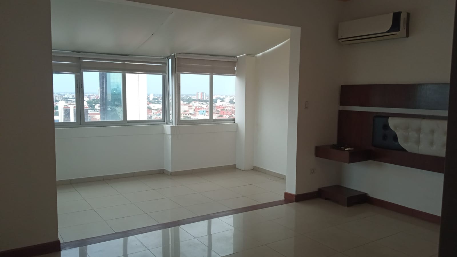 Departamento en Venta Z/ Norte, cerca plaza del Estudiante, HERMOSO PENTHOUSE 3D 200M2 Foto 2