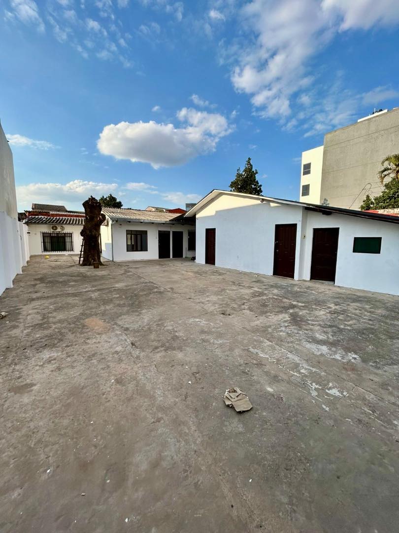 Casa en AlquilerZona norte radial 27 entre 3er y 4to anillo Foto 9