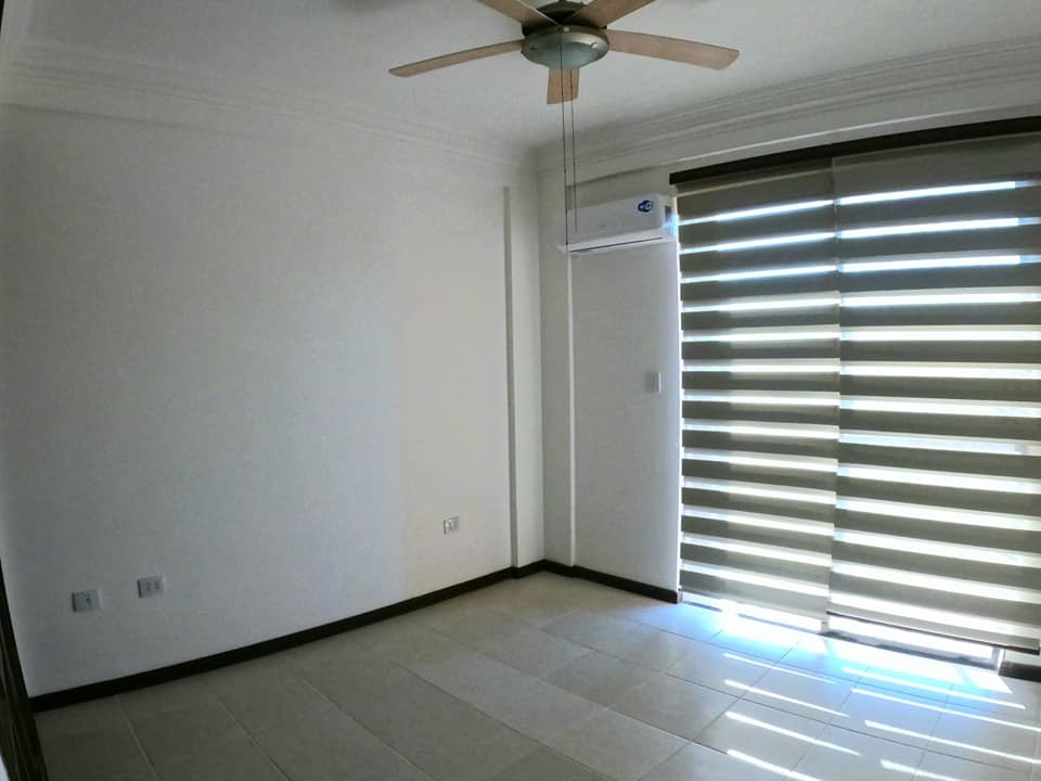 Departamento en VentaCondominio LA SIERRA ‼️ ZONA NORTE -–7mo. ANILLO 3 dormitorios 3 baños 1 parqueos Foto 13