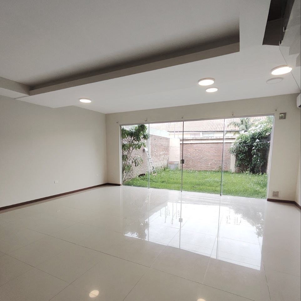 Casa en AlquilerZona Avenida Pirai entre 6to y 7mo anillo  Foto 3