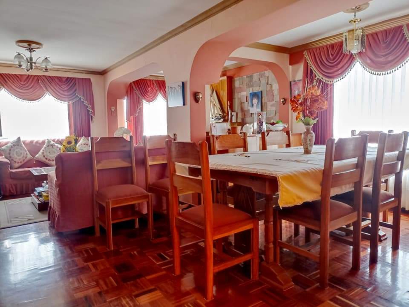 Casa en VentaPAMPAHASI  3 dormitorios 2 baños 2 parqueos Foto 2