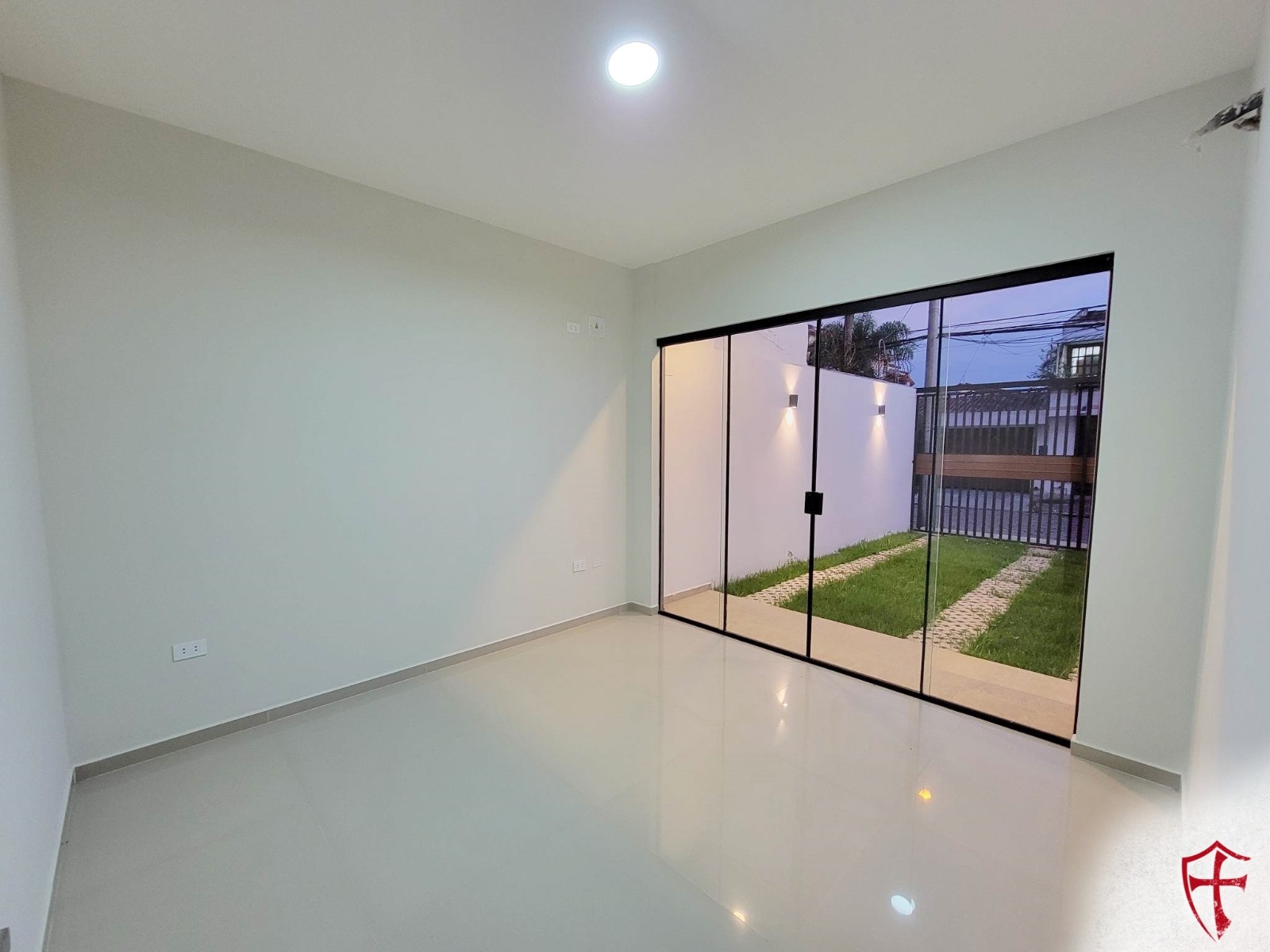 Casa en Entre 3er y 4to anillo Oeste en Santa Cruz de la Sierra 3 dormitorios 3 baños 2 parqueos Foto 14