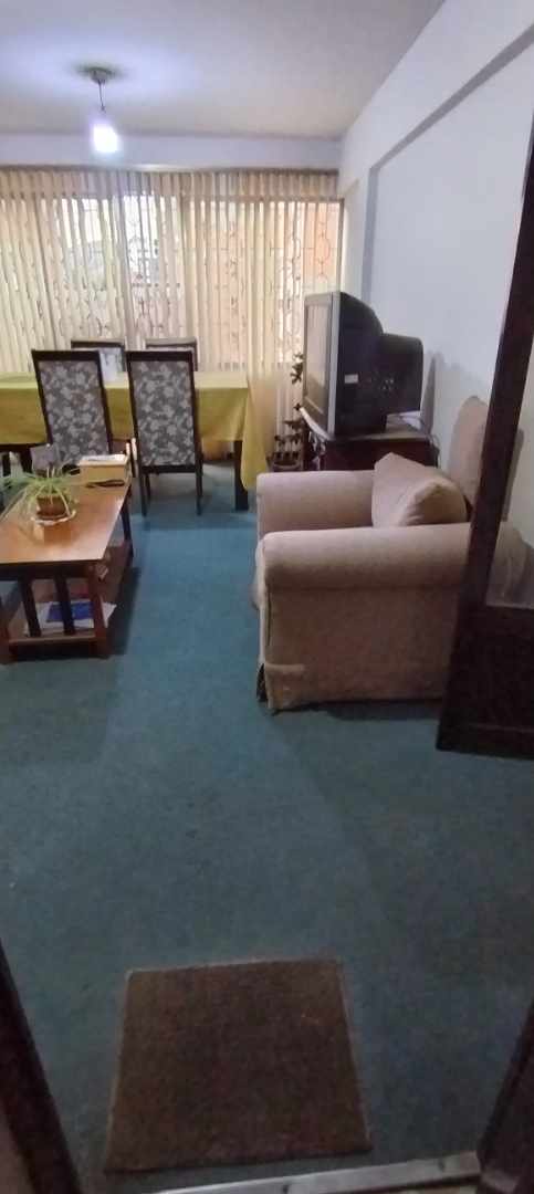 Departamento en Los Pinos en La Paz 2 dormitorios 1 baños  Foto 1