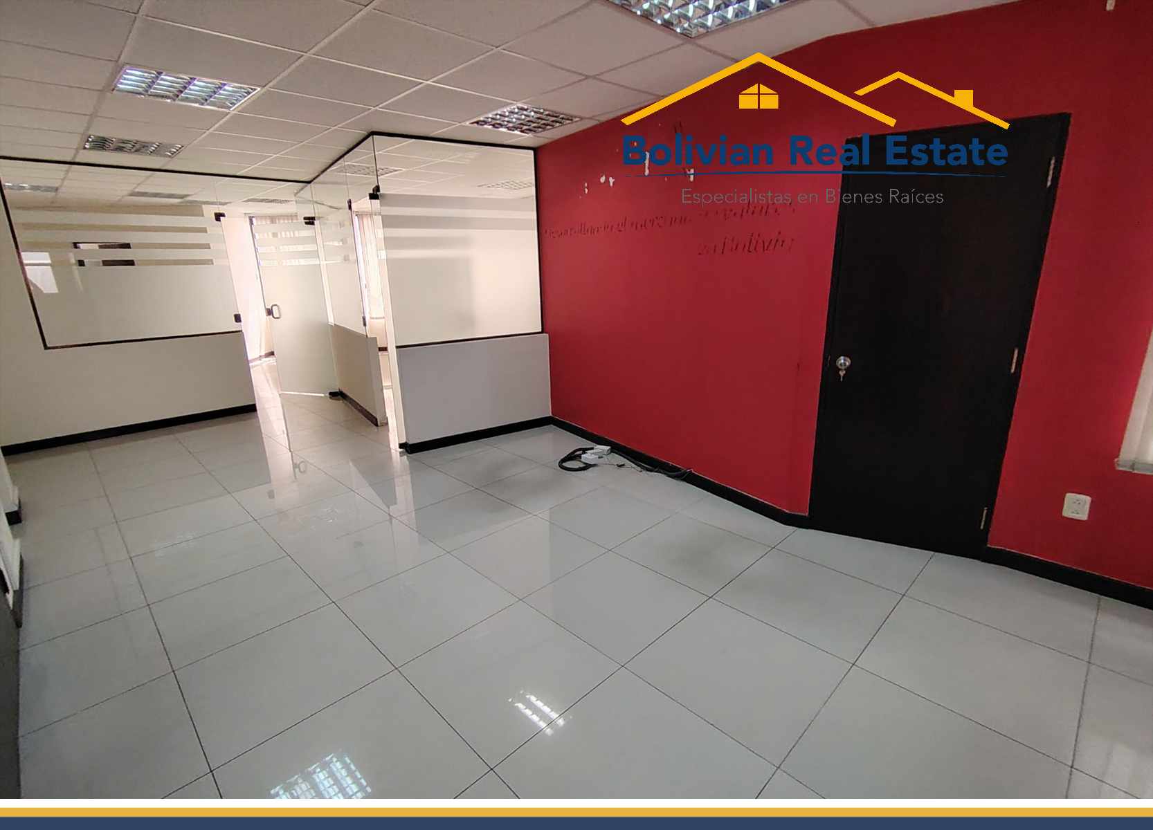 Oficina en AlquilerSOPOCACHI SANCHEZ LIMA CERCA A LA PLAZA AVAROA -OFICINA EN ALQUILER Foto 2