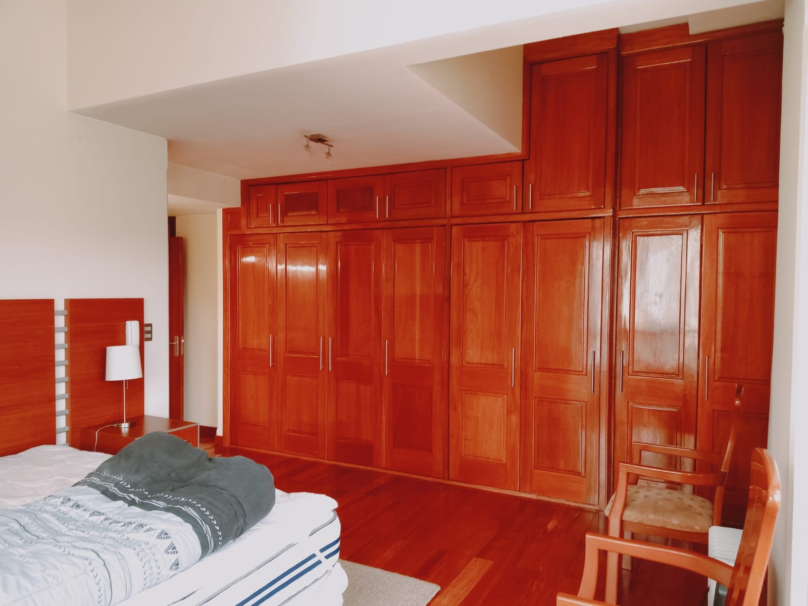 En Alquiler a $us 1,600 Foto 7