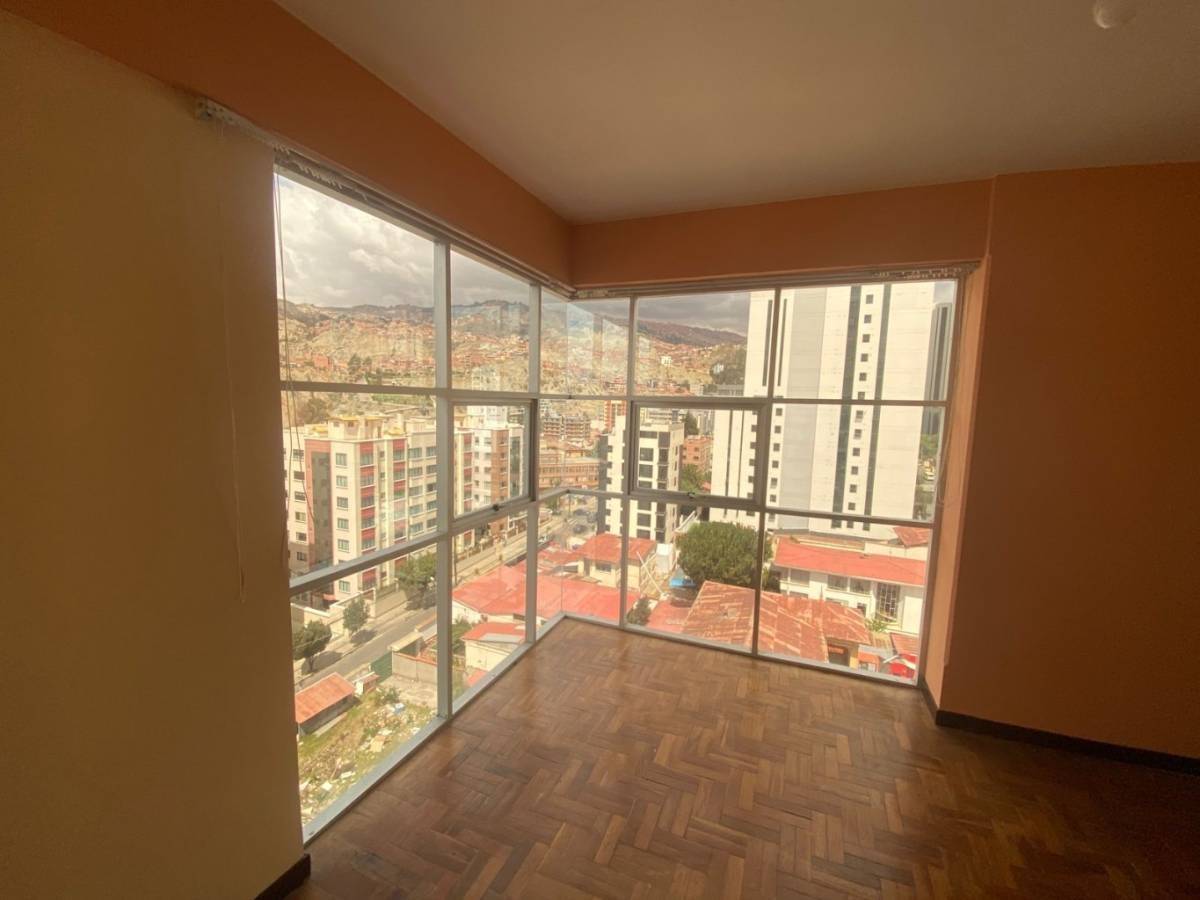 Departamento en Obrajes en La Paz 3 dormitorios 3 baños  Foto 16