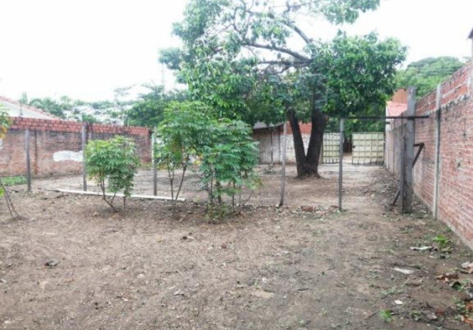 Terreno en Venta3er anillo interno, barrio Aeronáutico frente a la EMI    Foto 4