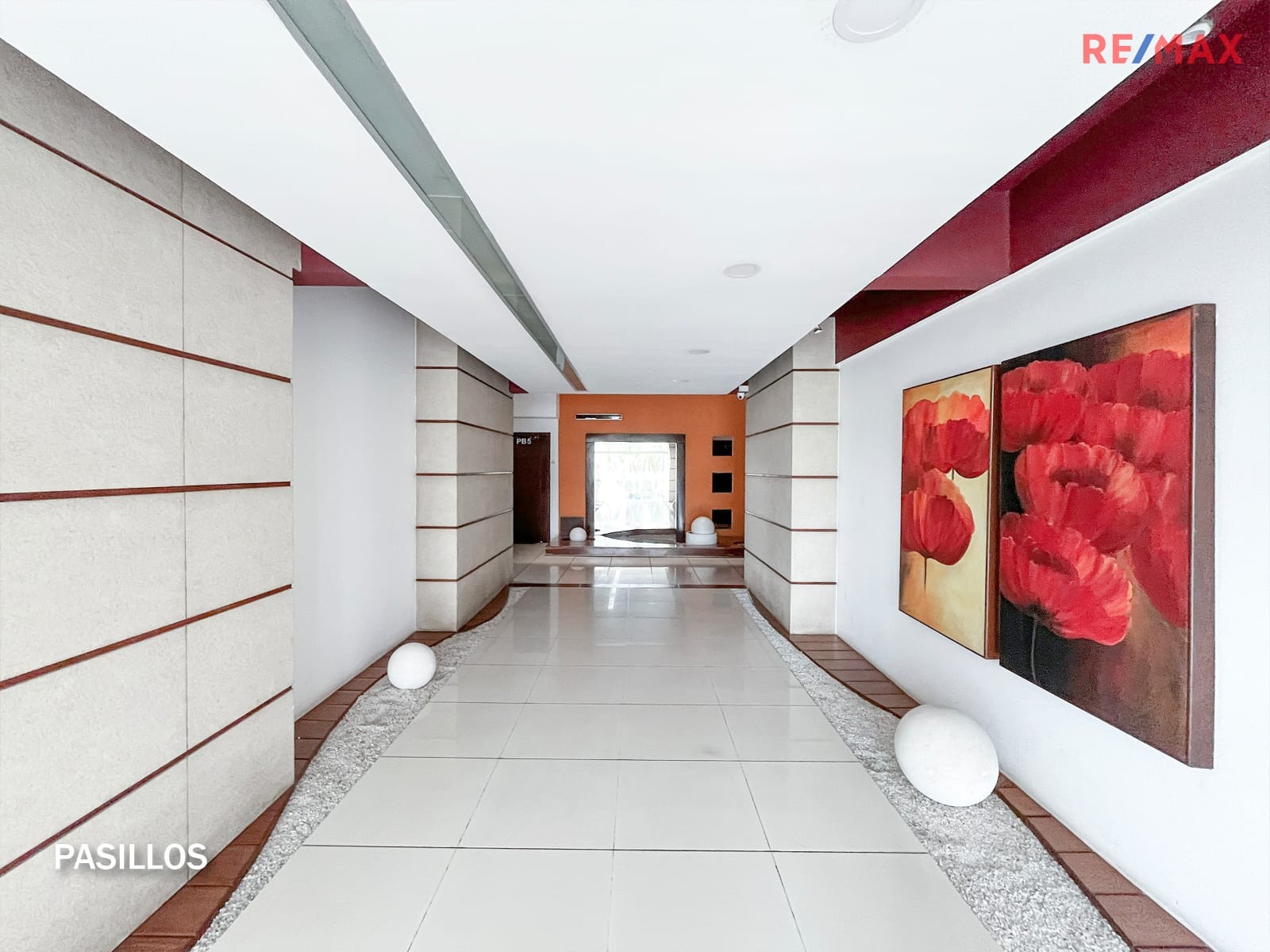 Departamento en VentaCONDOMINIO MACORORÓ IV 3 dormitorios 4 baños 1 parqueos Foto 35