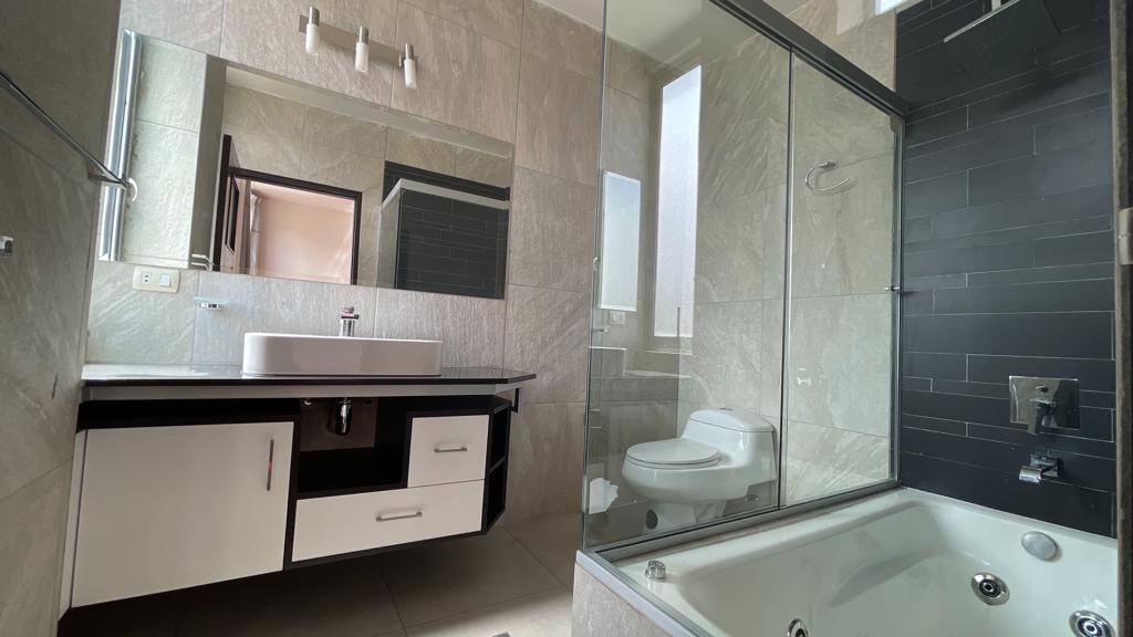 Departamento en VentaPENTHOUSE EN VENTA EN ACHUMANI Foto 10