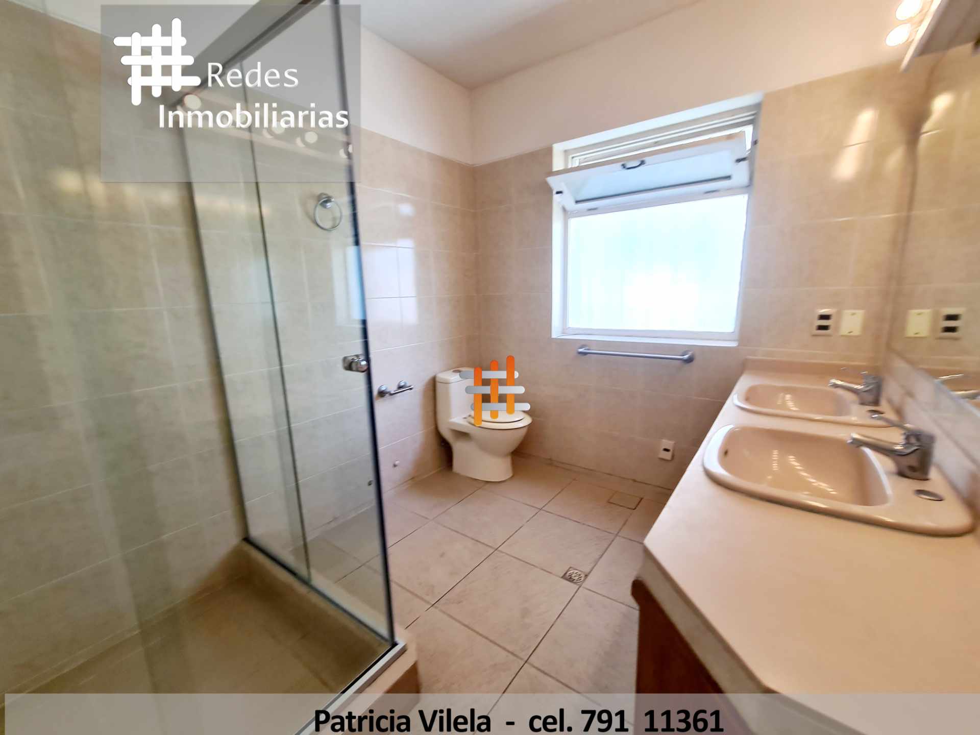 Oficina en AlquilerALQUILER CASA EN PLENO CENTRO DE CALACOTO APTA A OFICINAS  4 dormitorios 5 baños 4 parqueos Foto 17