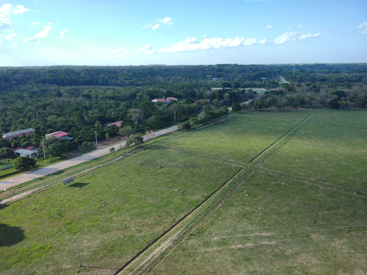 Terreno en VentaSOBRE CARRETERA A PORONGO 1000 MTS ANTES DE LLEGAR AL PUEBLO    Foto 6