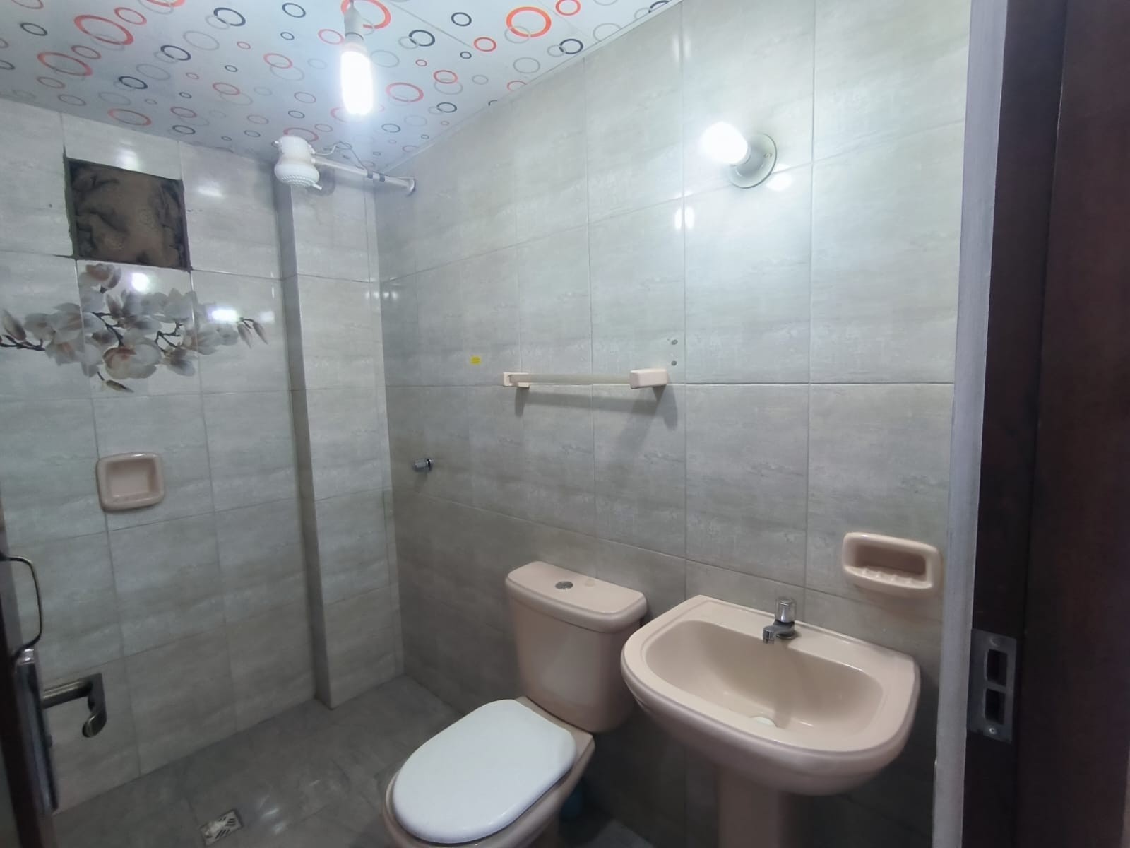 Departamento en Tiquipaya en Cochabamba 2 dormitorios 2 baños 1 parqueos Foto 4