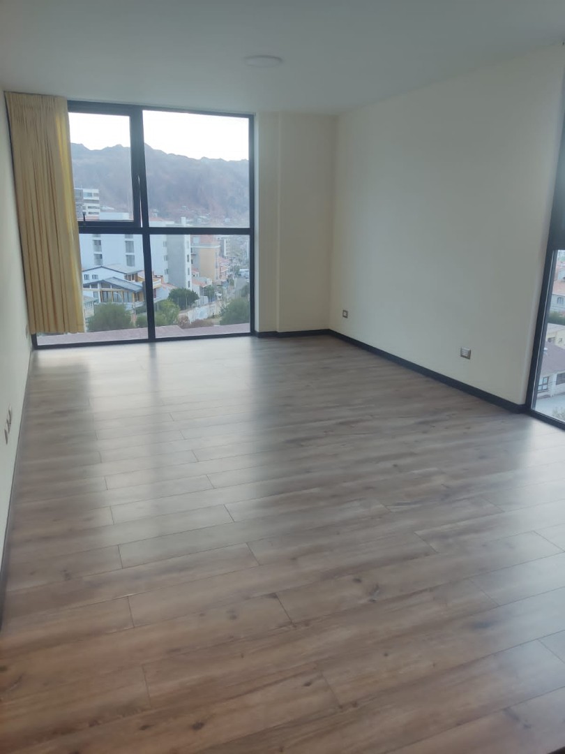 En Alquiler a $us 400 Foto 2