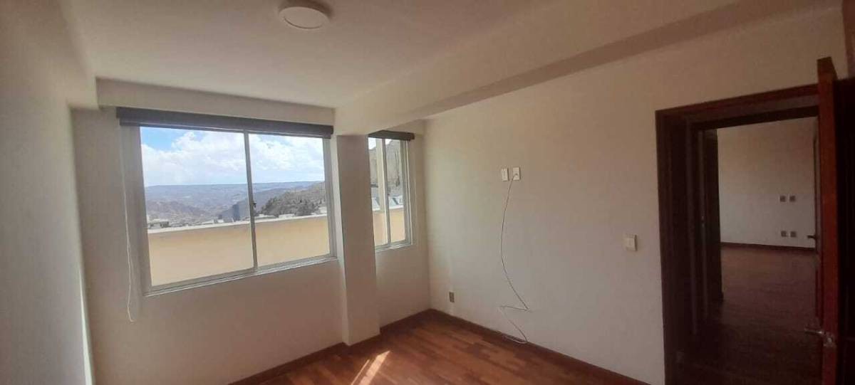 Departamento en VentaACHUMANI, CALLE 32 Foto 6